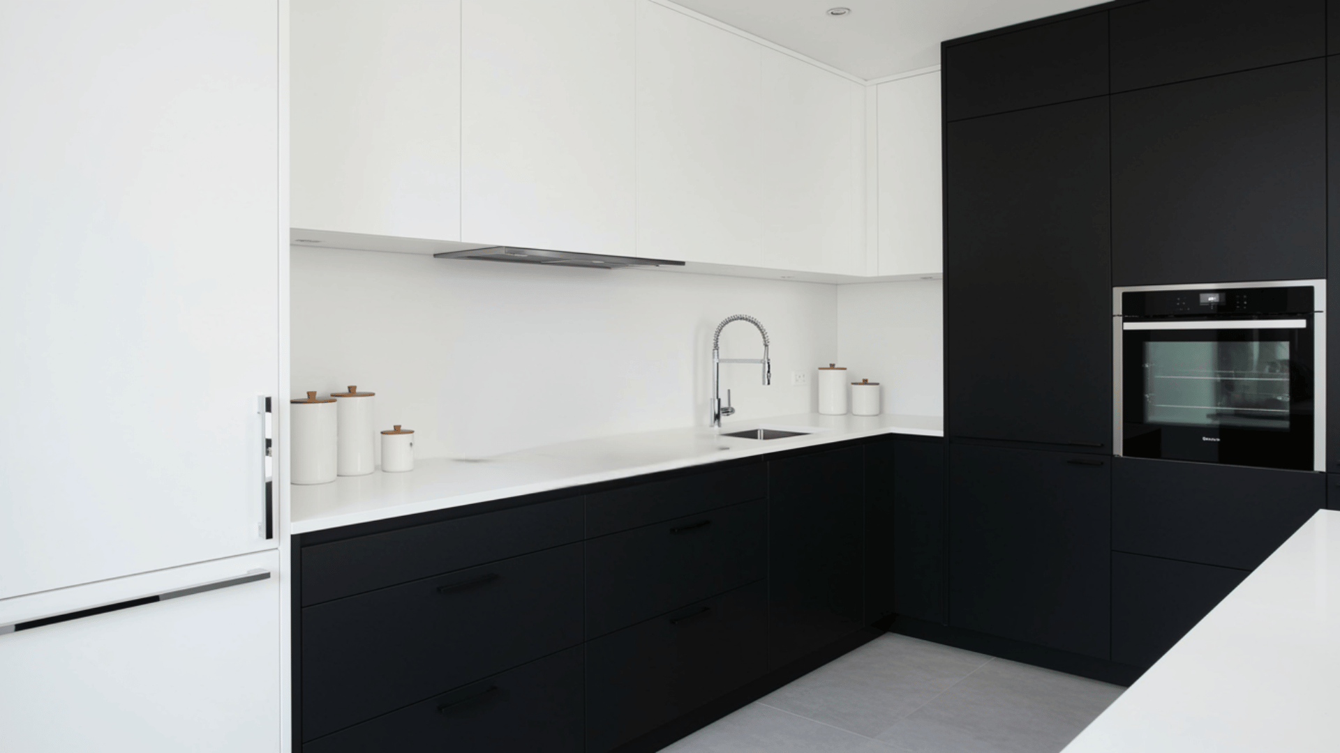 black white minimalism